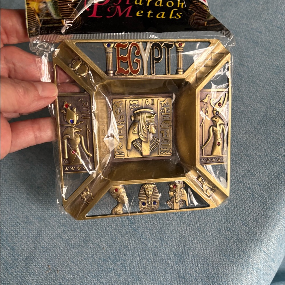 Ash Tray